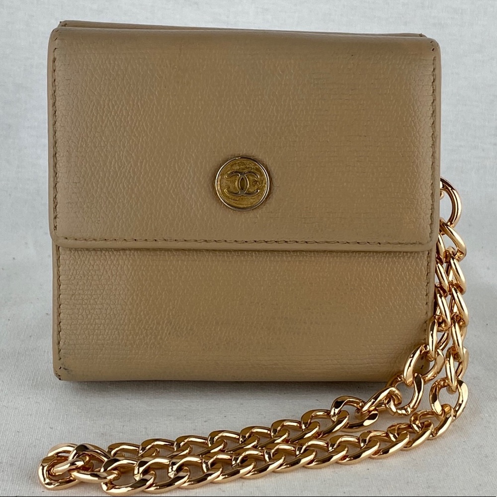 CHANEL Vintage CC Button Leather Wristlet
